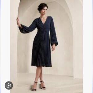 Banana Republic Factory Navy Chiffon Pleated Midi Dress 6